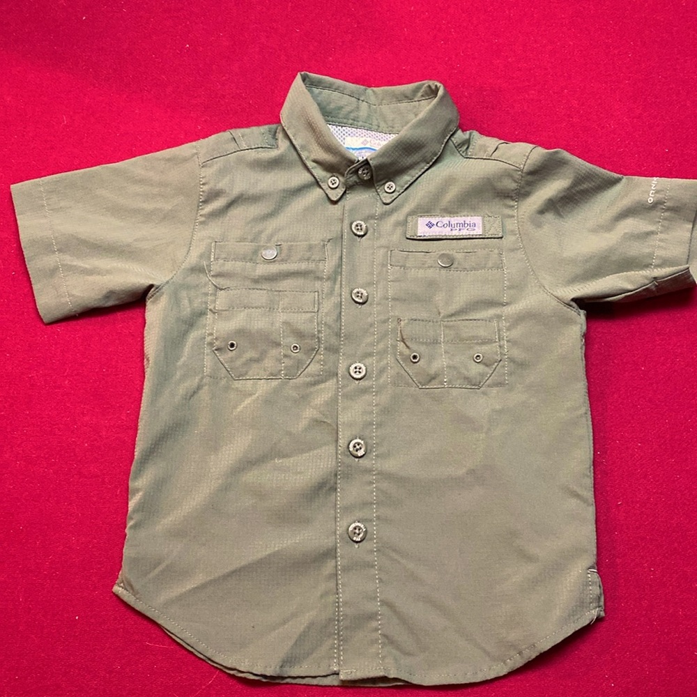COPY - Like new Columbia fishing shirt